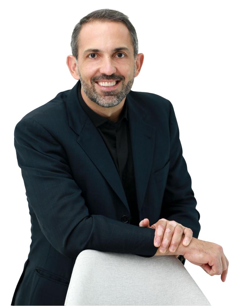 Dr. Rubens Escudero, especialista em implantes dentários em São José dos Campos